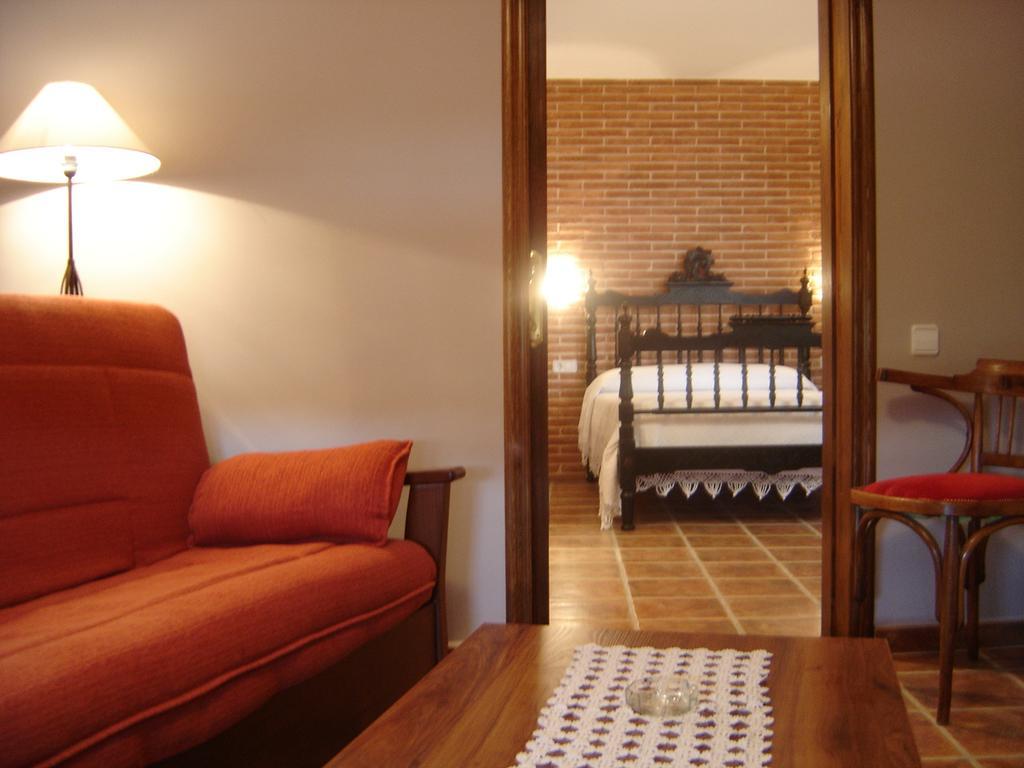 Hostal Casa Laure Y Mª Jose Аренс-де-Льедо Экстерьер фото