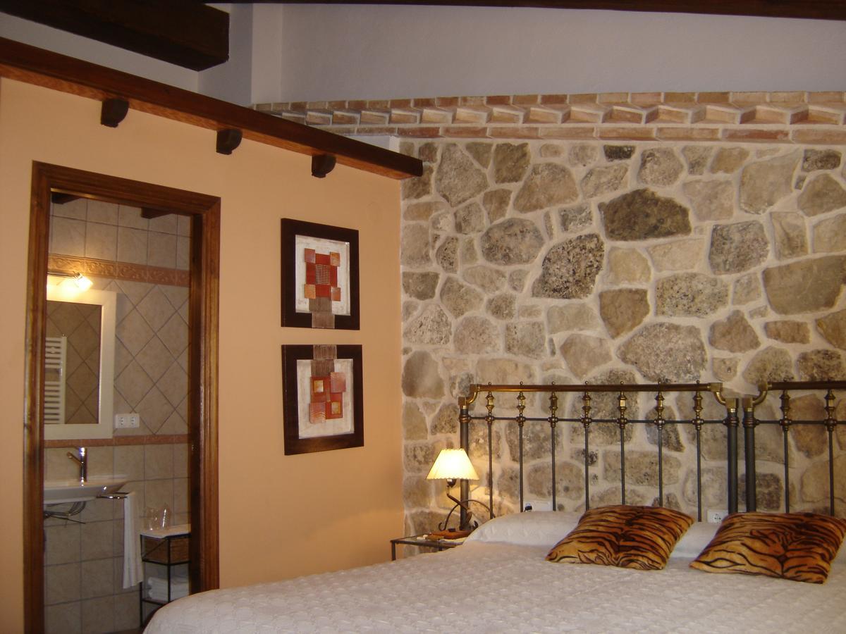 Hostal Casa Laure Y Mª Jose Аренс-де-Льедо Экстерьер фото