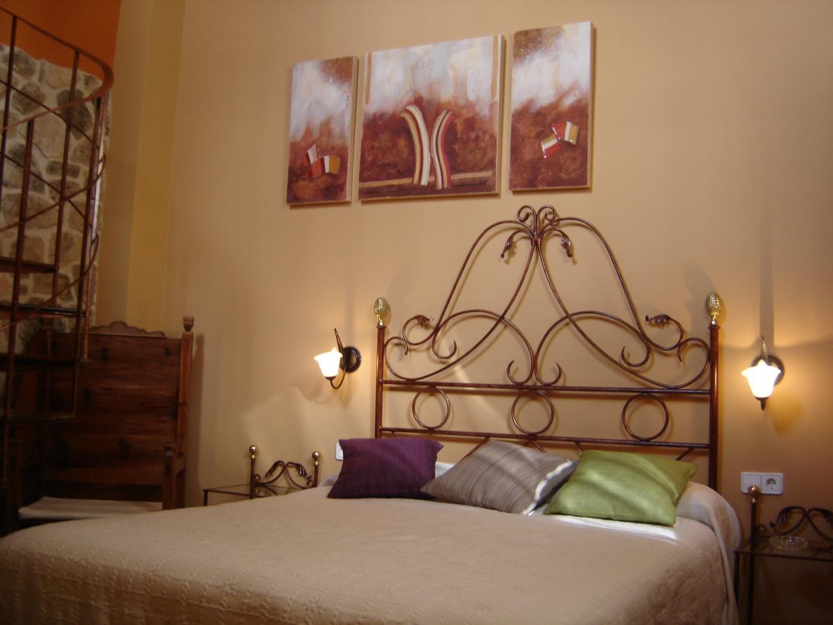 Hostal Casa Laure Y Mª Jose Аренс-де-Льедо Экстерьер фото